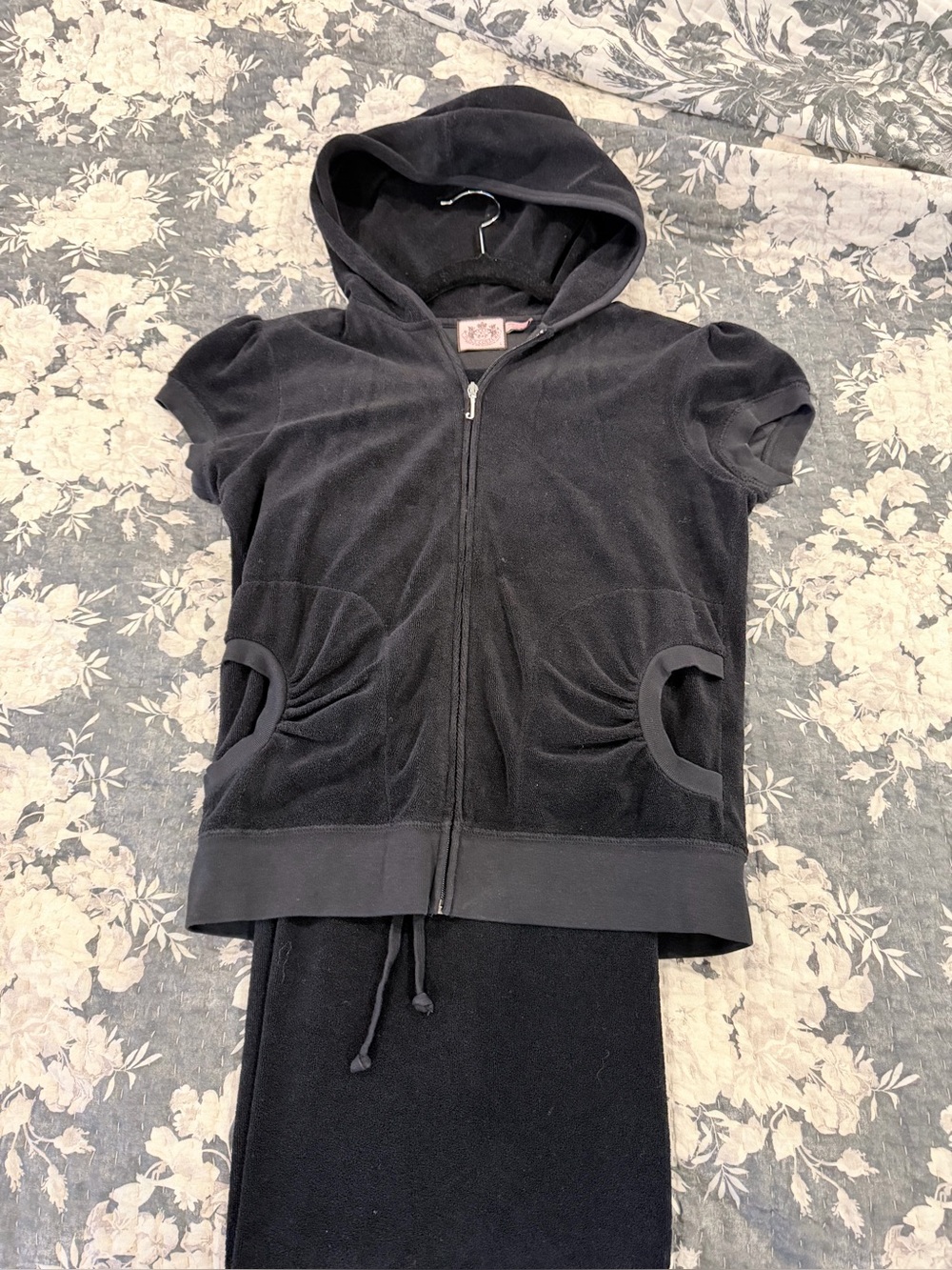Women’s Juicy Couture Black Short-Sleeve Hooded Zip Jacket